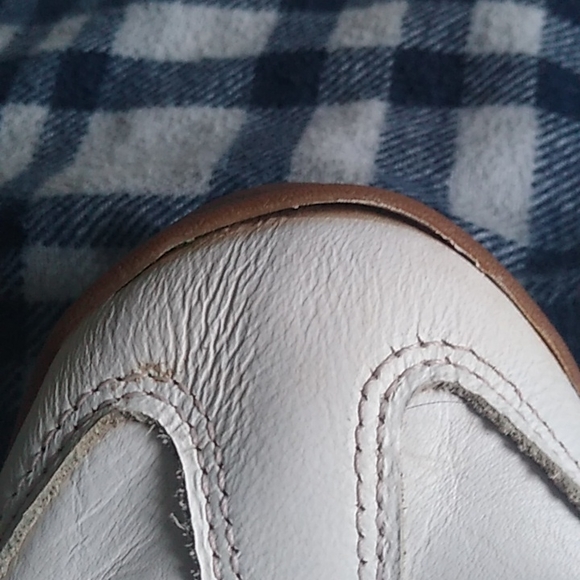 Pumas Roma white leather tennis shoes - Picture 4 of 4